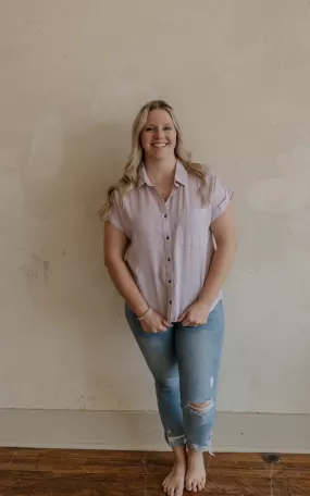 COLBIE LAVENDER BUTTON DOWN SHORT SLEEVE TOP