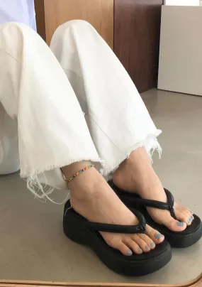 Lara Platform Thong Sandals (Pre-order)