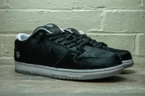 Nike SB Dunk Low Medicom Toy CZ5127 001